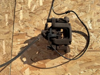 суппорт задний правый Mercedes-Benz GLK-Класс X204 [рестайлинг] 2014, 2.2 л., дизель, АКПП, белый, внедорожник 5 дв., полный привод, A2044231281