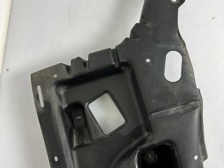 защита днища Maserati Levante 1 поколение 2017, 3.0 л., A630HP, дизель, АКПП, blue, внедорожник 5 дв., полный привод, правый руль, 670032420