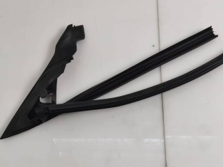 направляющая стекла Mercedes-Benz CLS-Класс C218 [рестайлинг] 2016, 3.0 л., OM 642.852, дизель, АКПП, белый 799, седан, задний привод, правый руль, A2187200915