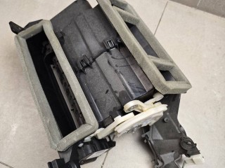 Заслонка печки/климат-контроля Fiat 124 Spider 1 поколение 2020, 1.4 л., АКПП, красный, кабриолет, задний привод, NA1P6113Z