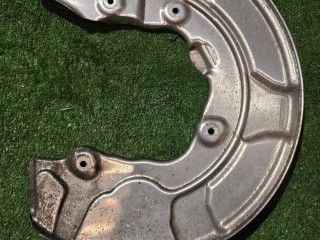 защитный кожух тормозного механизма BMW 6 GT G32 2020, 2.0 л., бензин, АКПП, белый, задний привод, 6861802