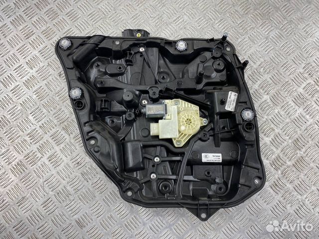 стеклоподъемник задний левый BMW 5 серия G30/G31 (2016 - 2020), 51337487087 - фото №1