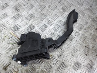 педаль Opel Corsa D [рестайлинг] 2012, 1.2 л., бензин, МКПП, хетчбэк 5 дв., 13305804