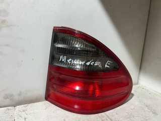 фонарь задний правый Mercedes-Benz E-Класс W210/S210 (1995 - 1999), 2.0 л., универсал