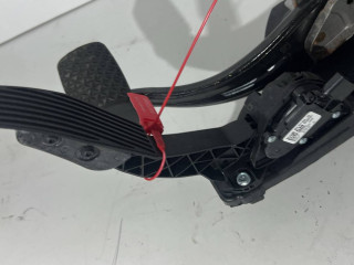 педаль Chevrolet Equinox 3 поколение 2020, 1.5 л., бензин, АКПП, внедорожник 5 дв.