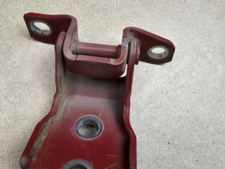 петля двери Fiat 124 Spider 1 поколение 2020, 1.4 л., АКПП, красный, кабриолет, задний привод