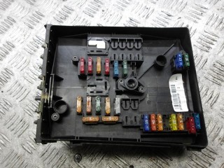 блок предохранителей Volkswagen Golf 5 поколение 2008, 1.9 л., дизель, МКПП, универсал, 1K0937125A