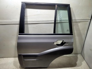 дверь задняя левая Hyundai Terracan 1 поколение [рестайлинг] 2006, 2.9 л., дизель, МКПП, серебристый, внедорожник 5 дв.