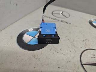 разъем AUX / USB BMW 2023, 3.0 л., бензин, c4p, полный привод, 5A84164