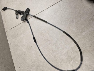 трос кулисы КПП Maserati Levante 1 поколение 2017, 3.0 л., бензин, АКПП, белый, внедорожник 5 дв., полный привод, 670003474