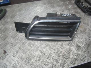 решетка радиатора Mitsubishi Carisma 1 поколение [рестайлинг] 2001, 1.9 л., дизель, МКПП, хетчбэк 5 дв., MR361181