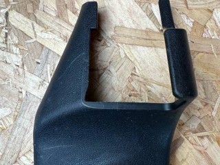 Крышка салазок сидения Lexus RX 4 поколение [рестайлинг] 2020, 3.5 л., гибрид, вариатор, красный, полный привод, правый руль, 72127-48070