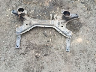 балка подвески передняя (подрамник) Volkswagen Golf 1 поколение 1993