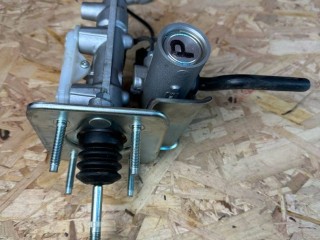 цилиндр тормозной главный Lexus RX 4 поколение [рестайлинг] 2020, 3.5 л., гибрид, вариатор, красный, полный привод, правый руль, 138110-10610