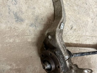 кулак поворотный левый Maserati Levante 1 поколение 2017, 3.0 л., A630HP, дизель, АКПП, blue, внедорожник 5 дв., полный привод, правый руль, 670032053