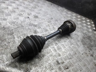 полуось передняя левая (приводной вал, ШРУС) Volkswagen Golf 4 поколение 2005, 1.9 л., дизель, МКПП