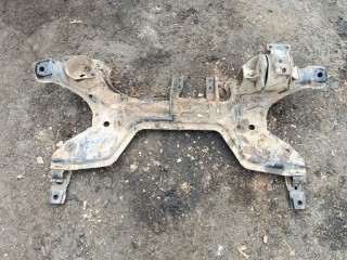 балка подвески передняя (подрамник) Volkswagen Passat B4 1995