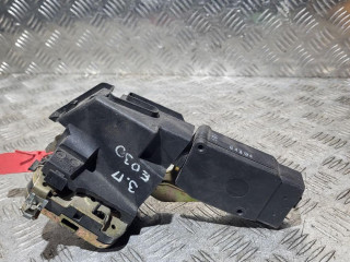 замок двери задней правой Mitsubishi Space Star 1 поколение [рестайлинг] 2004, 1.6 л., бензин, минивэн