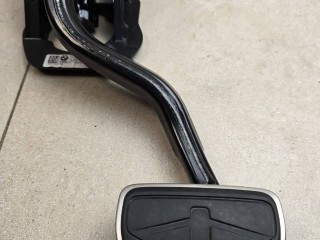 педаль тормоза BMW 6 GT G32 2020, 2.0 л., бензин, АКПП, белый, задний привод, 35216885852