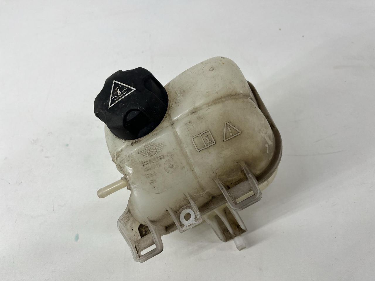 бачок расширительный BMW i3 L01 2015, электро, 7823626, 17137823626 - фото №1