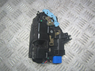 замок двери передней левой Volkswagen Golf 4 поколение 2005, 1.6 л., бензин, МКПП, хетчбэк 5 дв., 3D1837015