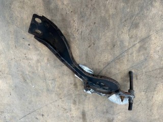 Кронштейн балки Jaguar F-Pace 1 поколение 2018, J9C35C385AF