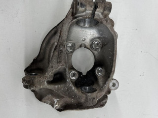 кулак поворотный правый BMW i3 L01 2016, правый руль, 6852160