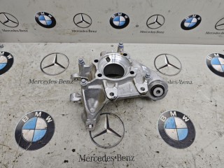 кулак задний левый BMW 2023, 3.0 л., бензин, c4p, 6876653