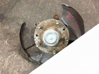 кулак задний левый Mazda 626 GE [рестайлинг] 1997, 2.0 л., бензин, GA2E