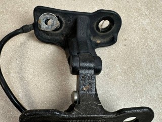 петля крышки багажника Land Rover Range Rover Evoque L551 2020, 2.0 л., бензин, АКПП, белый, внедорожник 5 дв., полный привод, правый руль, K8D242901AD