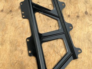 кронштейн (крепление) Alfa Romeo 2017, 2.0 л., бензин, АКПП, серый, полный привод