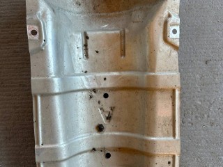 защита топливного бака Infiniti G 4 поколение [рестайлинг] 2013, 3.7 л., VQ37VHR, бензин, АКПП, черный, кабриолет, задний привод, 17285JK000