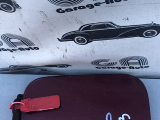 лючок топливного бака Volkswagen Golf 3 поколение 1996, 1.4 л., AEX, бензин, МКПП, красный, хетчбэк 5 дв.