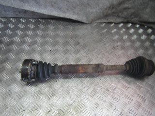 полуось передняя левая (приводной вал, ШРУС) Volkswagen Passat B5 1999, 1.6 л., бензин, МКПП, универсал
