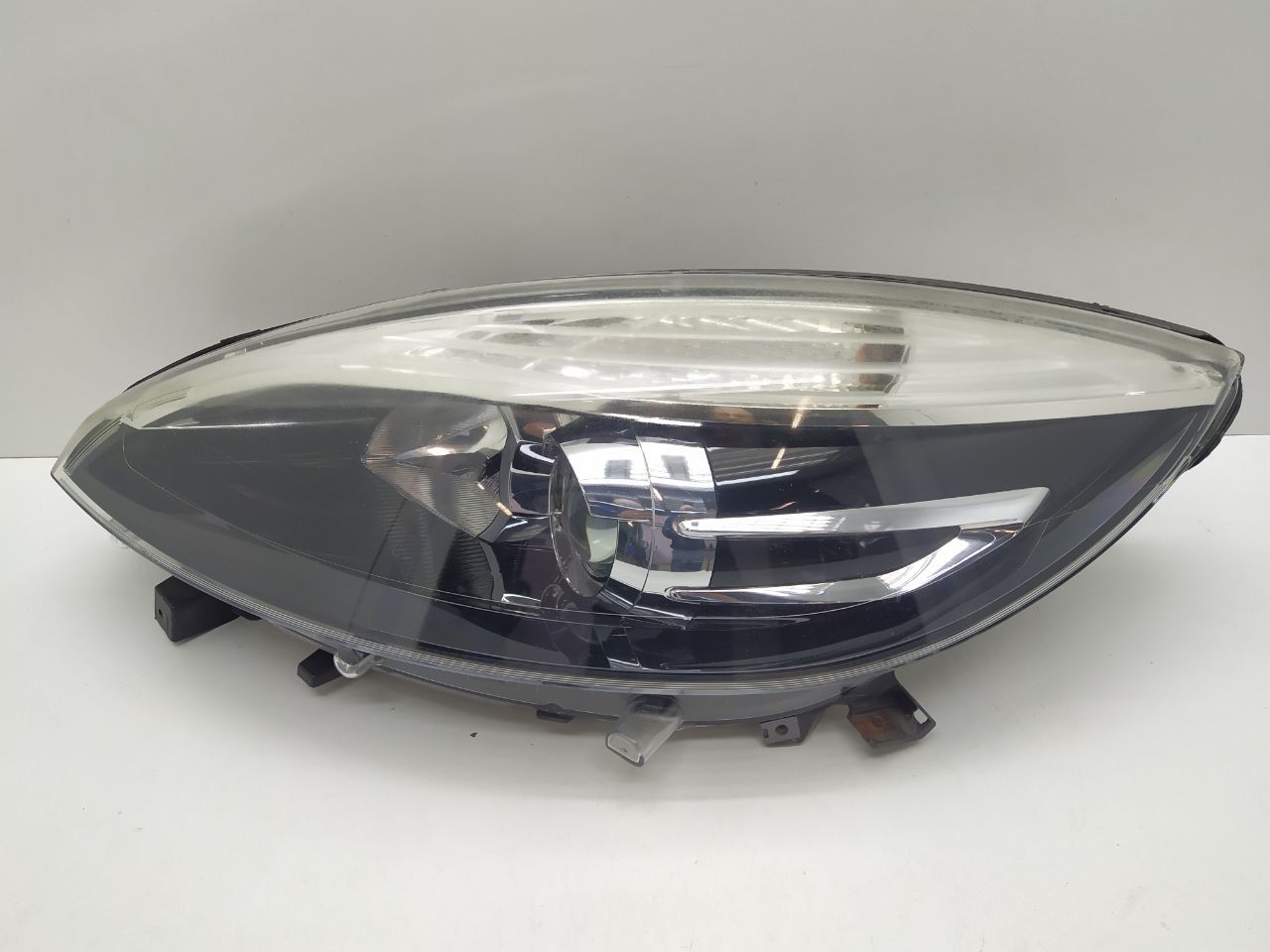 фара левая Renault Scenic 3 поколение 2012, 89906005, 260604318R - фото №1