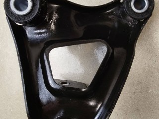 кронштейн двигателя Tesla 2022, электро, белый, полный привод, 111023300C