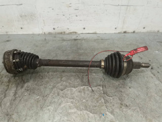 полуось передняя левая (приводной вал, ШРУС) Volkswagen Golf 4 поколение (1997 - 2006), 1.4 л., бензин, 5МКПП