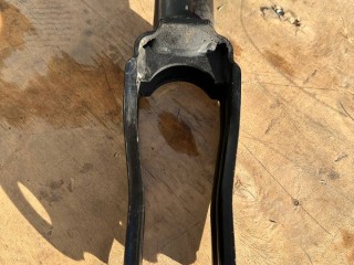 стойка передняя правая Alfa Romeo 2021, 2.1 л., дизель, АКПП, чёрный, внедорожник 5 дв., полный привод, 50557507