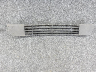 заглушка (решетка) в бампер Ford Fiesta 5 поколение 2003, 2S61A01920A