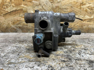 корпус термостата Peugeot 1995, 2.5 л., дизель, 9614692080