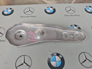 Кронштейн балки BMW 2024, бензин, 6878763