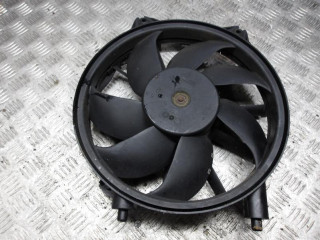 вентилятор радиатора Citroen C5 2 поколение 2012, 2.2 л., дизель, АКПП, универсал, 9682954580