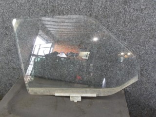 стекло двери передней правой Volkswagen Transporter T4 1995