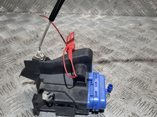 замок двери задней левой Audi A4 B5 1998, 1.8 л., бензин, МКПП, седан, 8D0839015A