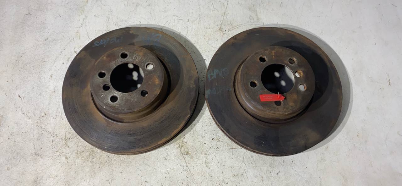 диск тормозной передний Land Rover Range Rover 3 поколение 2003, 3.0 л., TDi, дизель, АКПП, синий, внедорожник 5 дв., полный привод - фото №1