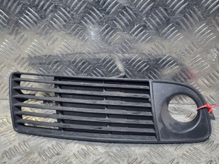заглушка (решетка) в бампер Audi A6 4B/C5 2000, 1.9 л., дизель, МКПП, седан, 4B0807682HR