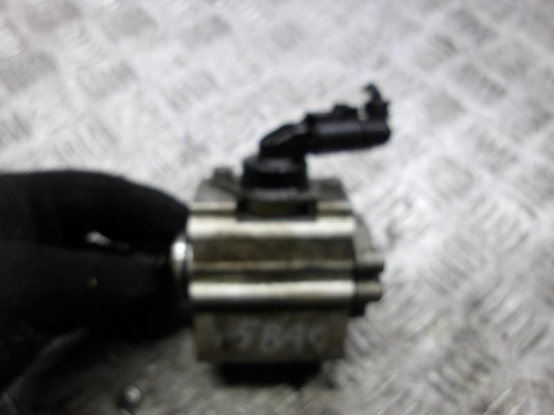 ТНВД Volkswagen Golf 4 поколение 2005, 1.6 л., бензин, 03C127025L - фото №1
