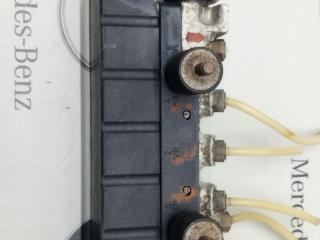 блок клапанов пневмоподвески Mercedes-Benz S-Класс W220 [рестайлинг] 2004, A2203200258