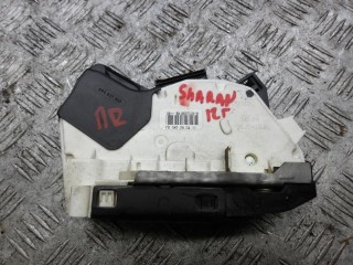 замок двери передней правой Volkswagen Sharan 2 поколение 2011, 5K1837016B