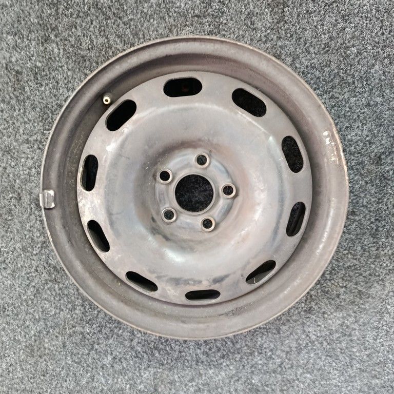 диск штампованный Volkswagen Golf 3 поколение 1999, 6J15ET38 - фото №1